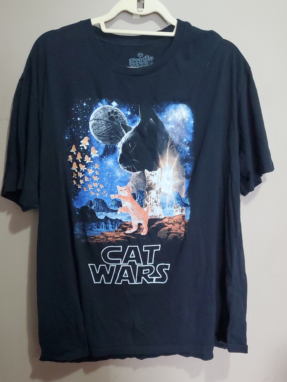 Goodie Two Sleeves Cat Wars Graphic Tee - Black Size 2x